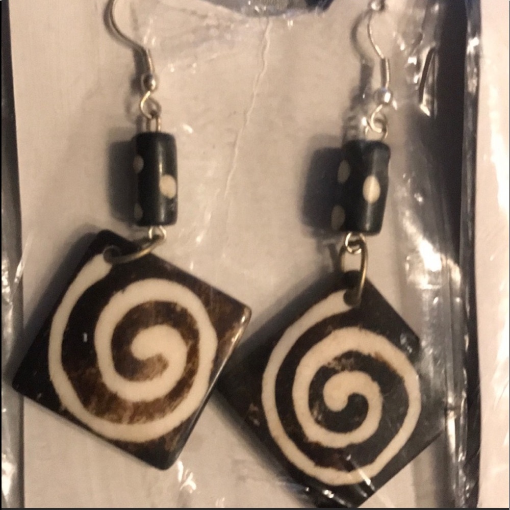 African Earrings hook
